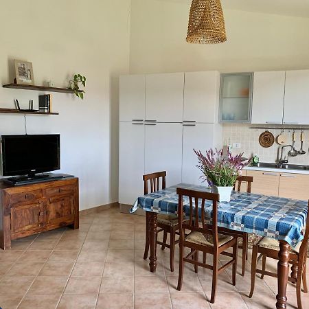 La Finestra Sul Castello Apartment Bosa Luaran gambar