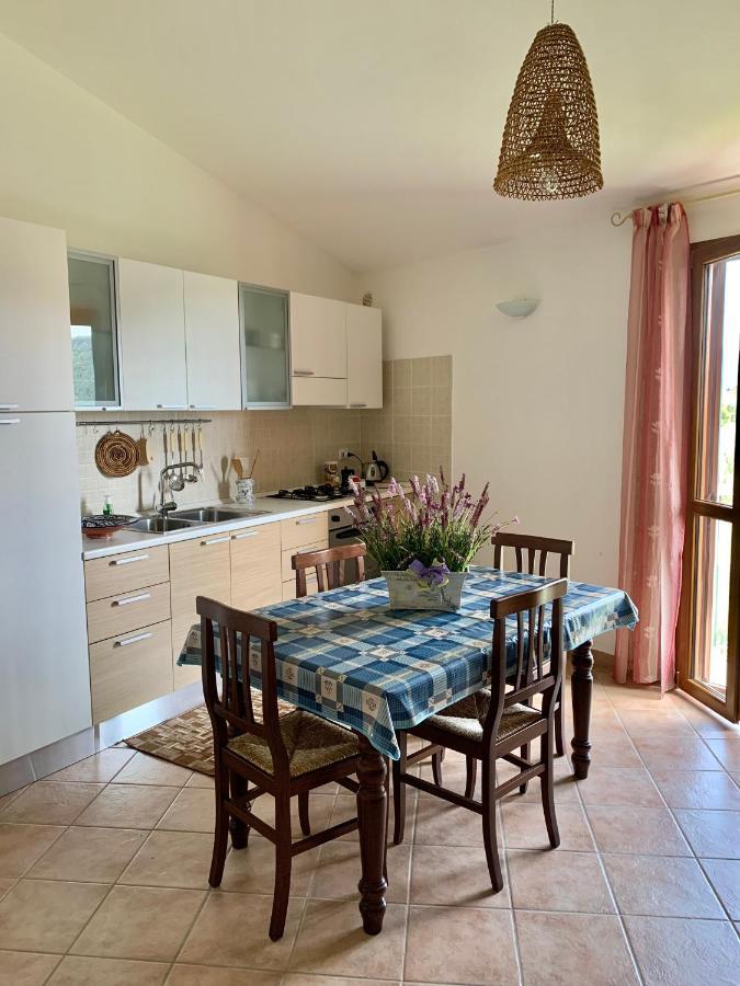La Finestra Sul Castello Apartment Bosa Luaran gambar